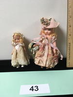 TIMED ONLINE AUCTION COLLECTIBLE FIGURENES - STEIFF - DOLLS - QUILTS Auction Photo